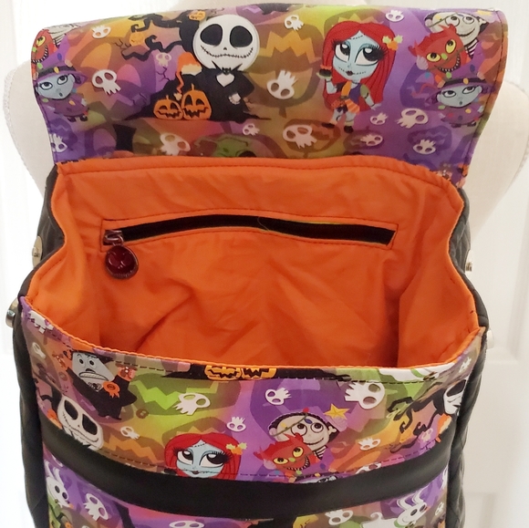 Backpack - Picture 2 of 7